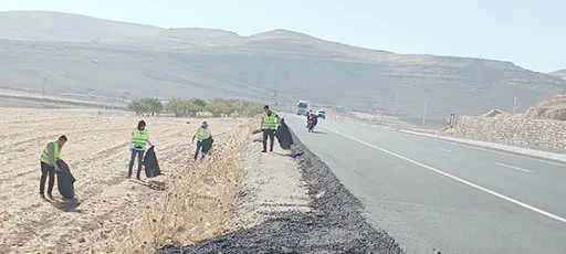 HASANKEYF YOLUNDA KAPSAMLI TEMİZLİK &Ccedil;ALIŞMASI