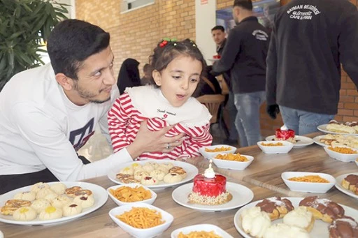 &Ccedil;&Ouml;LYAK HASTALARINA DOĞUM G&Uuml;N&Uuml; S&Uuml;RPRİZİ