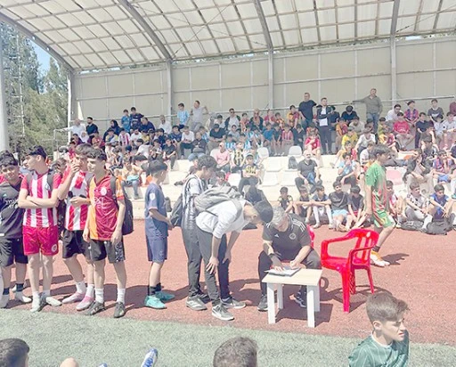 BATMAN PETROLSPOR ALTYAPI SEÇMELERİNE REKOR KATILIM