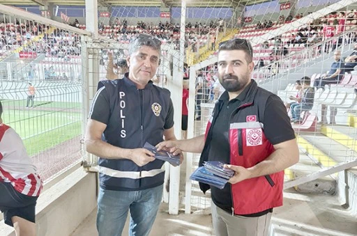 KADINA EL KALKAMAZ MESAJI HER YERDE Y&Uuml;KSELİYOR