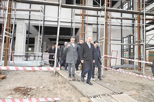 K&Uuml;T&Uuml;PHANE İNŞAATI İNCELENDİ