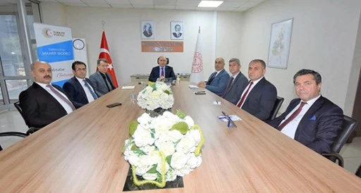 İL&Ccedil;E MİLLİ EĞİTİM M&Uuml;D&Uuml;RLERİ TOPLANTISI YAPILDI