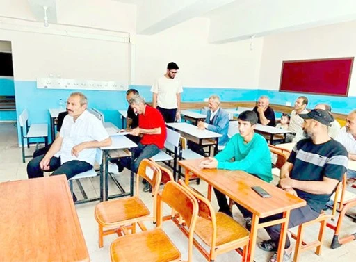 TOPRAKSIZ TARIM EĞİTİMİYLE MODERN SERA &Uuml;RETİMİNE G&Uuml;&Ccedil;L&Uuml; ADIM