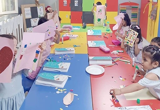 ANNELERE B&Uuml;Y&Uuml;K DESTEK: OYUN ODASI HİZMETİ BAŞLADI