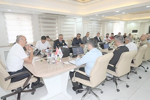 VALİ CANALP, PETROLSPOR TARAFTAR GRUPLARI İLE BİR ARAYA GELDİ