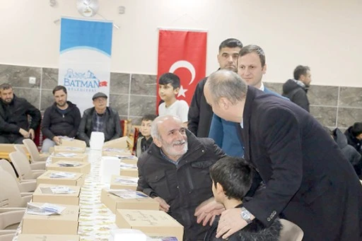 VALİ CANALP, &Ccedil;AMLICA MAHALLESİ SAKİNLERİYLE İFTARDA BULUŞTU