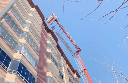 KUŞ HEM SOĞUKTAN HEM DE ZOR DURUMDAN KURTARILDI