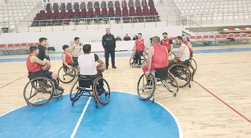 ENGELLİLER BASKET TAKIMI, KIZILTEPE MA&Ccedil;INA HAZIRLANIYOR