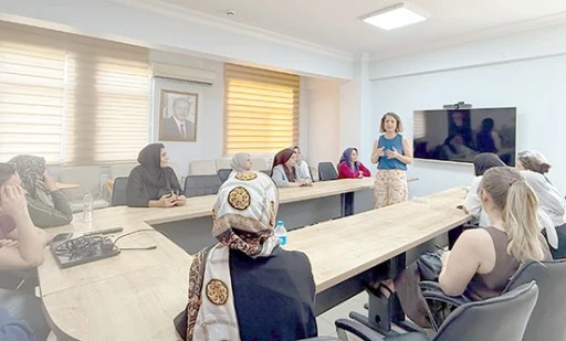 AİLELERE TEKNOLOJİ BAĞIMLILIĞI EĞİTİMİ