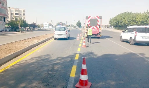 TRAFİK G&Uuml;VENLİĞİ İ&Ccedil;İN SİNYALİZASYON VE YOL &Ccedil;İZGİSİ &Ccedil;ALIŞMASI