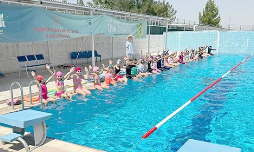 &ldquo;Y&Uuml;ZMEK İ&Ccedil;İN HAVUZLARI TERCİH EDİN&rdquo;