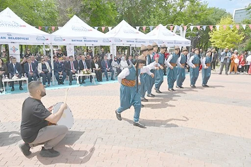 19 MAYIS BÜYÜK COŞKUYLA KUTLANDI
