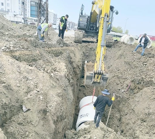 BASKİ EKİPLERİNDEN YOĞUN ALTYAPI MESAİSİ