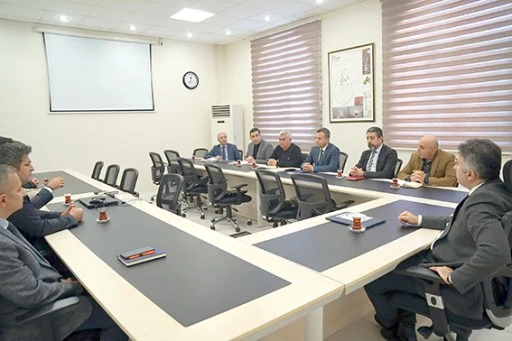 &Uuml;NİVERSİTE DAİRE BAŞKANLARI TOPLANTISI YAPILDI