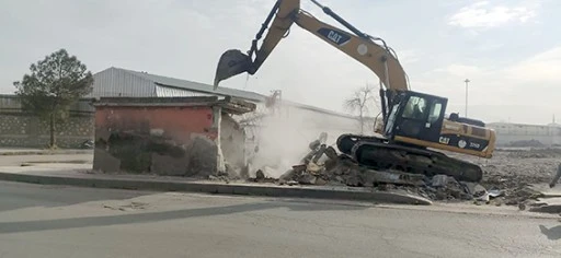 İLUH 1. ETAPTA SON YIKIM DA TAMAMLANDI