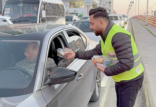 AK GEN&Ccedil;LİK&rsquo;TEN İFTARA 5 KALA PROGRAMI
