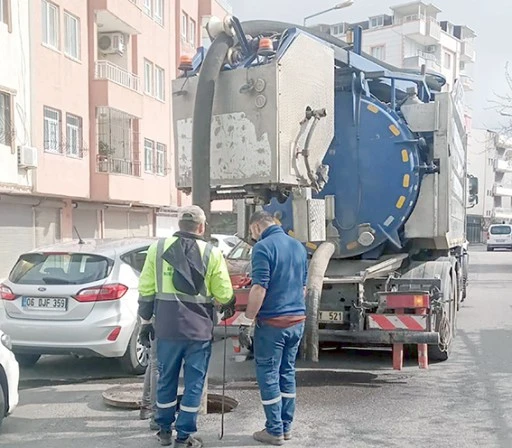 BASKİ&rsquo;DEN YAĞMUR SUYU HATLARINA YOĞUN MESAİ