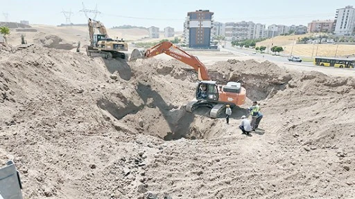 BASKİ EKİPLERİ 24 SAATTİR ARALIKSIZ &Ccedil;ALIŞIYOR