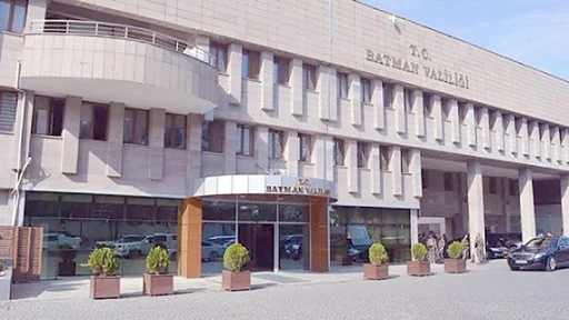 BATMAN VALİLİĞİ&rsquo;NDEN KA&Ccedil;AK YAPILAŞMAYA KARŞI TAVİZSİZ UYARI