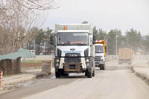 YOLLARDA &Ccedil;ALIŞMALAR HIZLA İLERLİYOR