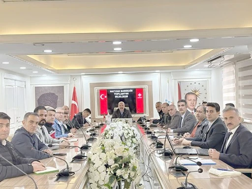 SAHİPSİZ HAYVANLAR İ&Ccedil;İN KRİTİK TOPLANTI GER&Ccedil;EKLEŞTİRİLDİ