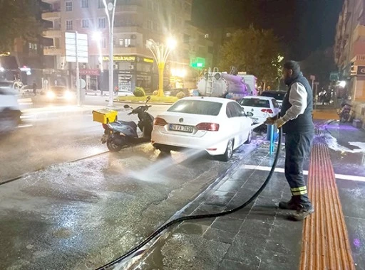 KALDIRIMLAR YIKANARAK PIRIL PIRIL HALE GETİRİLDİ