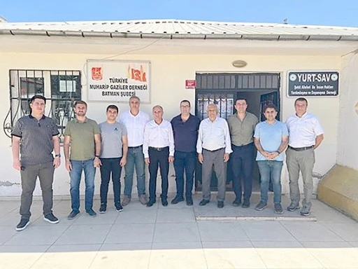 BAKANLIK HEYETİNDEN ŞEHİT AİLELERİ DERNEĞİNE ZİYARET