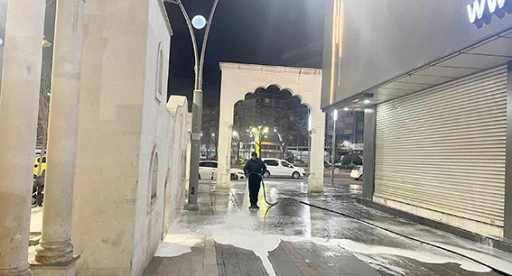 KALDIRIMLAR PIRIL PIRIL