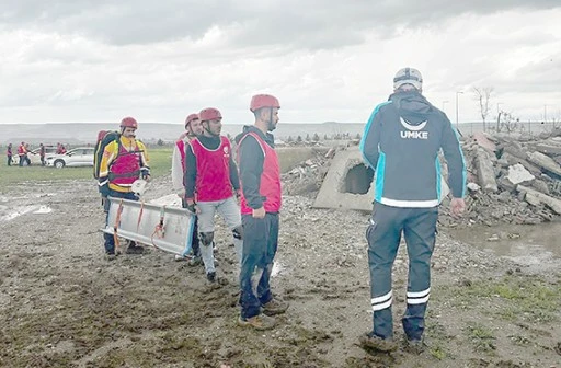 25 UMKE G&Ouml;N&Uuml;LL&Uuml;S&Uuml; SAHAYA HAZIR