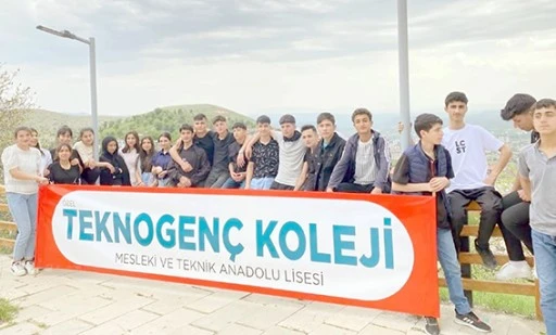 TEKNOGEN&Ccedil;, TARİHE YOLCULUK YAPTI