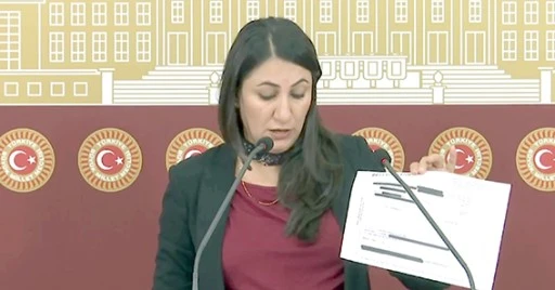 “HALKIN VERGİSİYLE ALINAN KOLİLER PROPAGANDA MALZEMESİ YAPILDI”