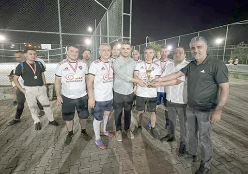 HAVALİMANINDA 8 TAKIM YARIŞTI