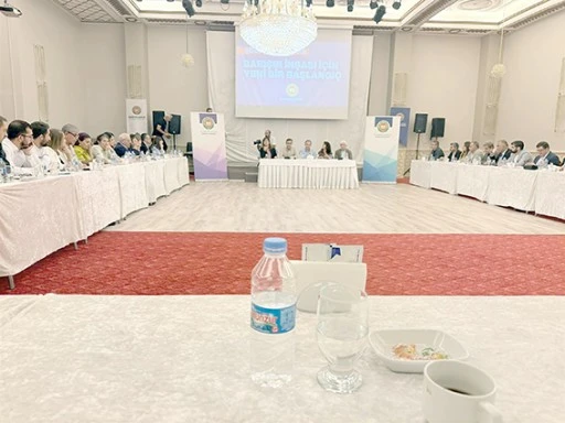YENİ BİR BAŞLANGIÇ TOPLANTISI DİYARBAKIR’DA YAPILDI