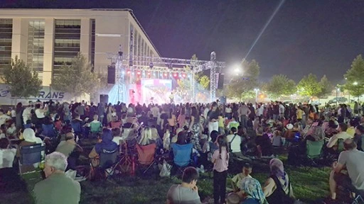 BELEDİYEDEN MADDE BAĞIMLILIĞINA KARŞI K&Uuml;LT&Uuml;REL VE SANATSAL ETKİNLİK