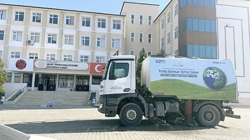 OKUL BAH&Ccedil;ELERİNDE KAPSAMLI TEMİZLİK &Ccedil;ALIŞMASI