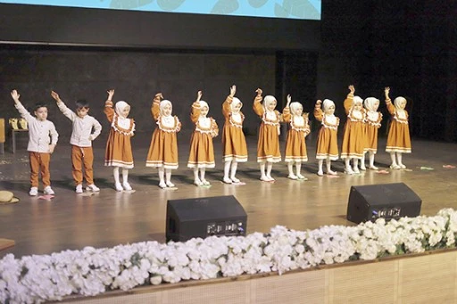 KUR&rsquo;AN&rsquo;A GE&Ccedil;İŞ T&Ouml;RENİ DUYGULANDIRDI