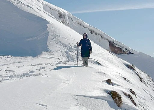 HARRUT YAYLASI&rsquo;NA KARLI YOLDA 4 SAATLİK TIRMANIŞ