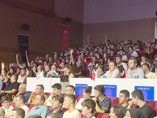 BİLGİ YARIŞMASI B&Ouml;LGE FİNALLERİ BATMAN&rsquo;DA NEFES KESTİ!