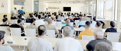 BAĞIMLILIKLARLA M&Uuml;CADELEDE CEZAEVİNDE EĞİTİM DESTEĞİ