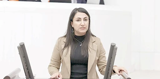 ODUNCU’DAN 3 BİN 900 TL’LİK SINAV ÜCRETİNE TEPKİ