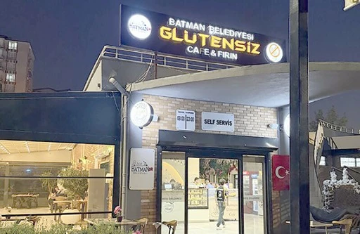 GL&Uuml;TENSİZ CAFE&rsquo;NİN BAŞARISI SINIRLARI AŞTI