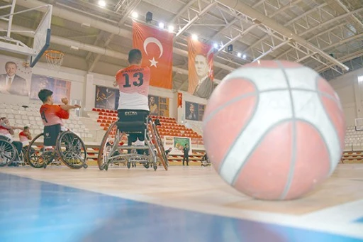 AMEDSPOR-BATMAN ESK MA&Ccedil;I ERTELENDİ