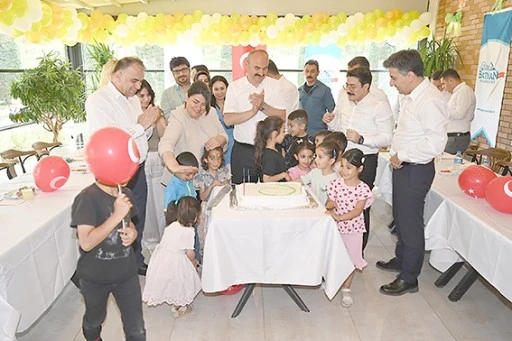 &Ccedil;&Ouml;LYAK FARKINDALIK HAFTASINDA VALİ CANALP&rsquo;TAN ANLAMLI ZİYARET