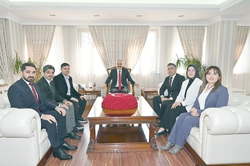 VALİ CANALP&rsquo;A 14 MART TIP BAYRAMI ZİYARETİ