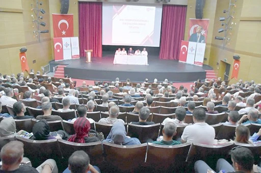 OKUL M&Uuml;D&Uuml;RLERİ YENİ D&Ouml;NEMİ MASAYA YATIRDI