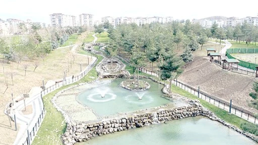 YAŞAR KEMAL KENT ORMANI BAŞTAN AŞAĞI YENİLENİYOR