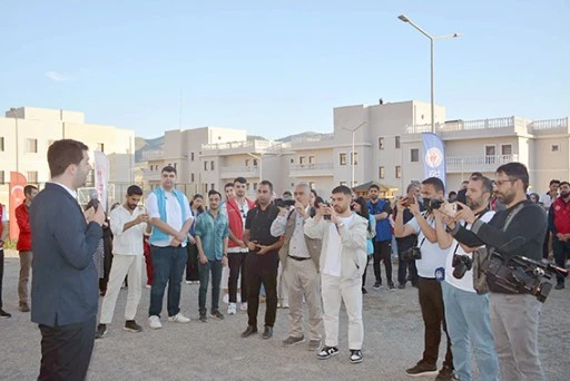 ENES&nbsp;EFENDİOĞLU, GEN&Ccedil;LERLE BULUŞTU