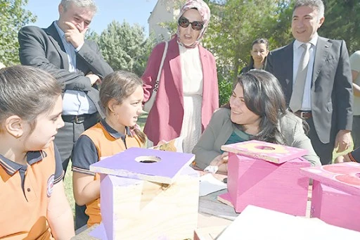 MİNİK &Ouml;ĞRENCİLER İ&Ccedil;İN ANLAMLI ETKİNLİK