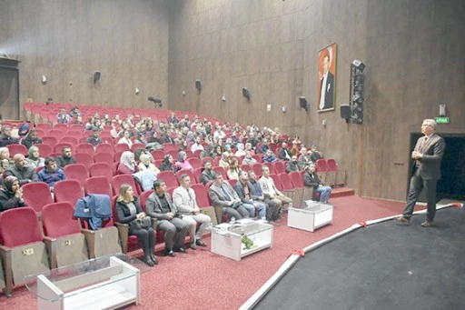 FEN BİLGİSİ ÖĞRETMENLERİYLE LGS ANALİZ TOPLANTISI