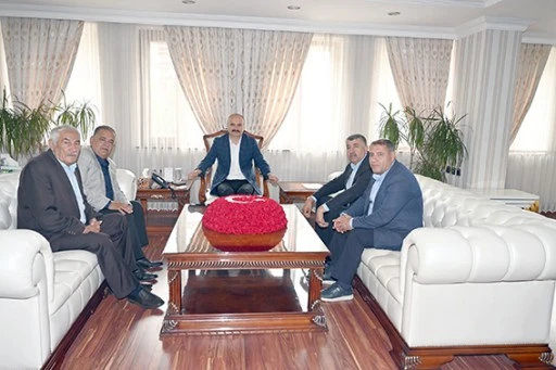 VALİ CANALP, MİNİB&Uuml;S&Ccedil;&Uuml;LER ODASI Y&Ouml;NETİMİNİ KABUL ETTİ